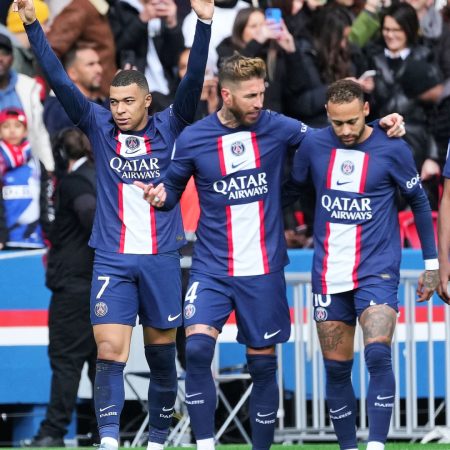 Dupla ‘Messi & Mbbappé’ anula reviravolta ‘louca’ de Lille e salva PSG