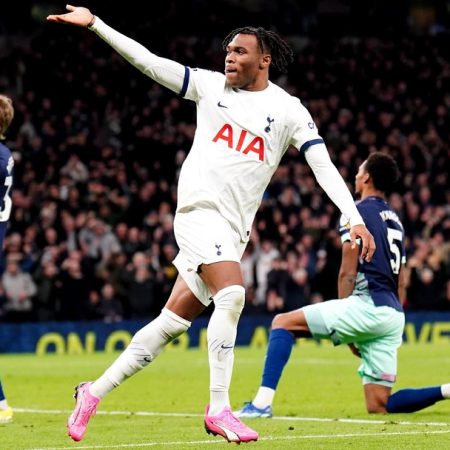 Tottenham chega em quarto lugar com vitória de reviravolta sobre o Brentford (3-2)