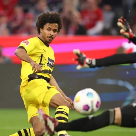 Bayern de Munique perde para o Dortmund (2-0) e Leverkusen tem 13 pontos de vantagem