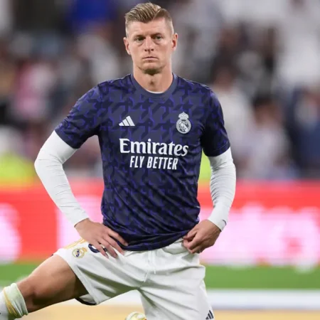 Kroos, meio-campista do Real e da Alemanha, se aposentará após a Euro 2024