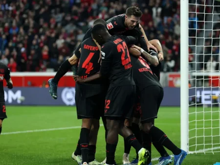 Leverkusen venceu a Roma e chegou à final da Liga Europa e estendeu a invencibilidade